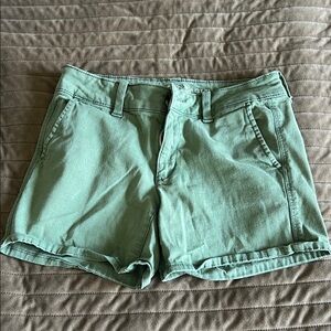 American Eagle Outfitters Women's Green Cargo Shorts